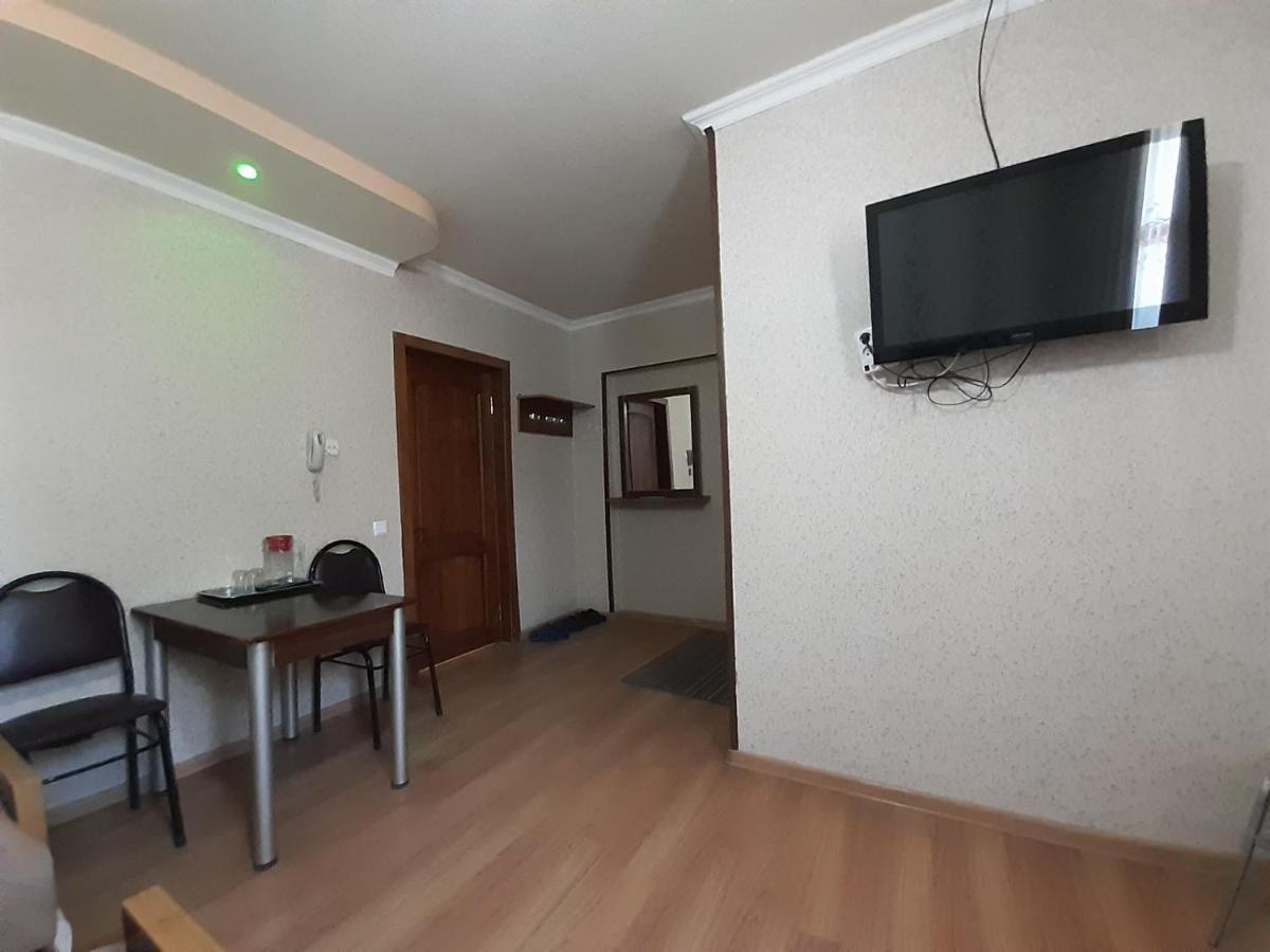 Hotel Selika ルスタヴィ エクステリア 写真