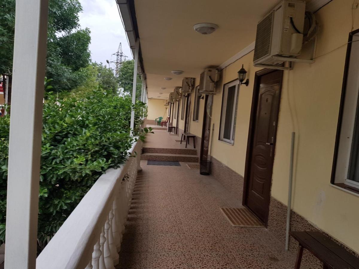 Hotel Selika ルスタヴィ エクステリア 写真